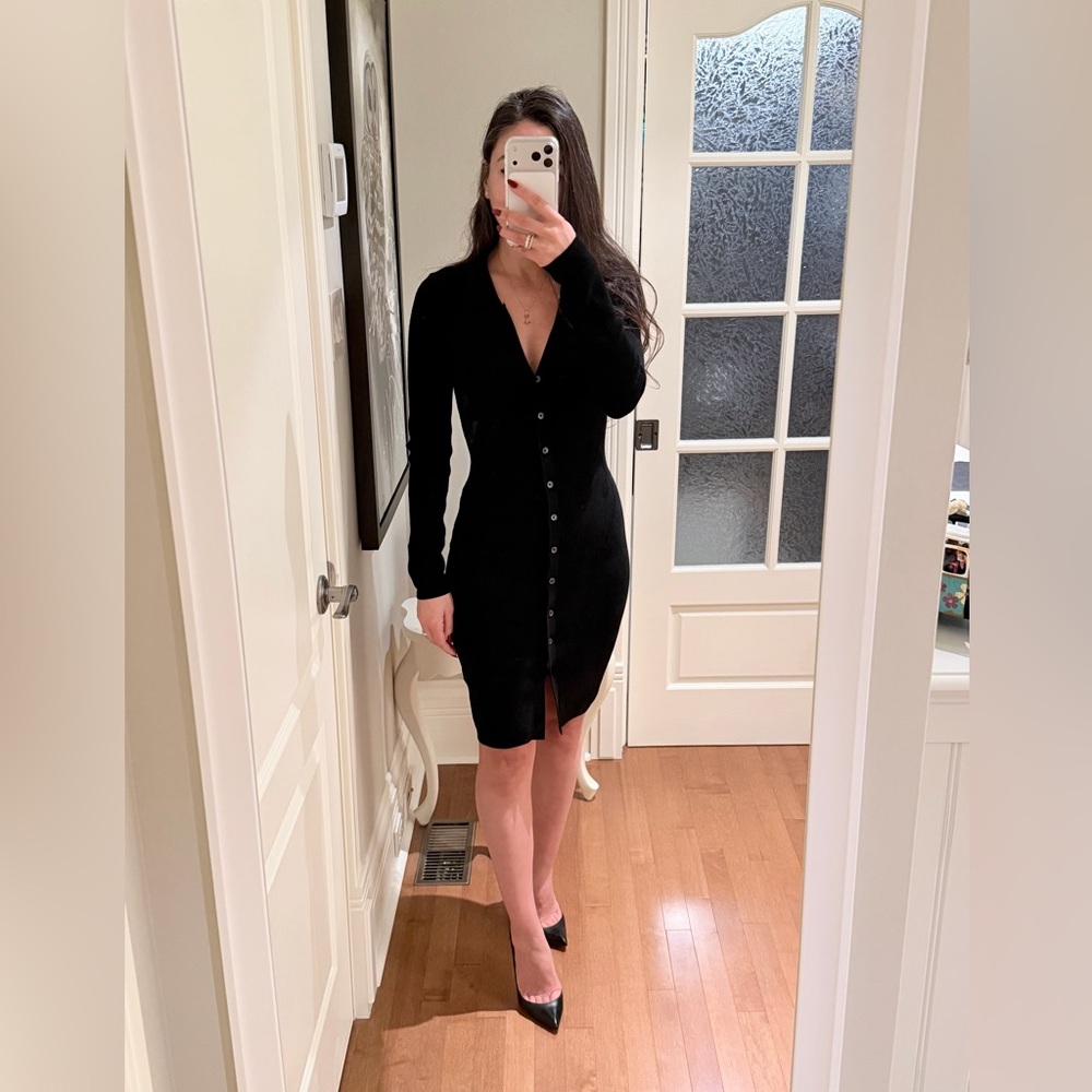 Aritzia Wilfred Black Long-Sleeve Ribbed Knit Dress. NWT